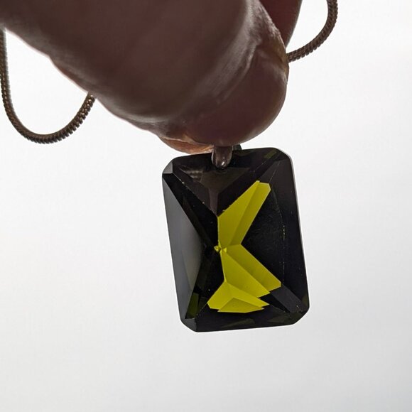 Faceted Green Glass Pendant Necklace - Picture 2 of 7